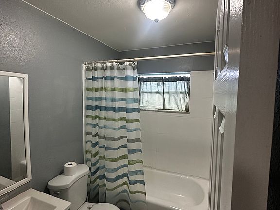 5th image of 8403 N 10th St APT A