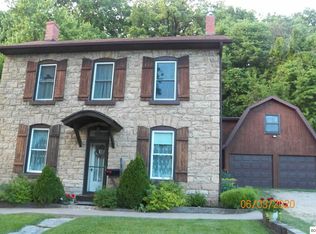 815 Sinsinawa Ave, East Dubuque, IL 61025