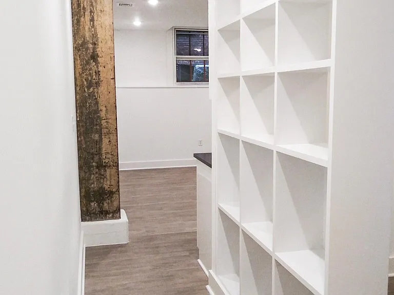 425 N Prince St #4 — Photo 5