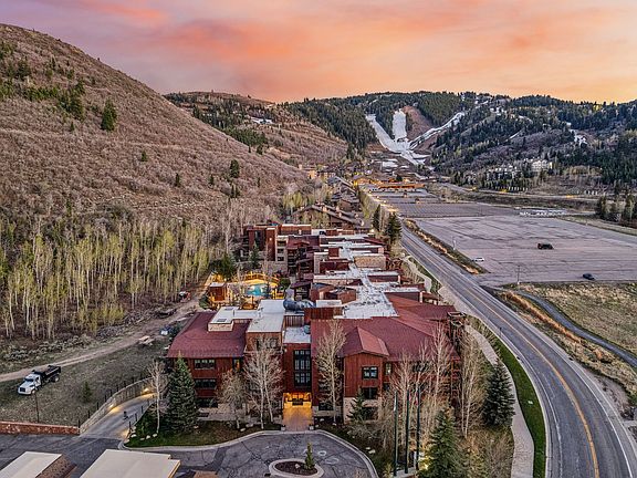 3rd image of 2800 Deer Valley Dr E #6137