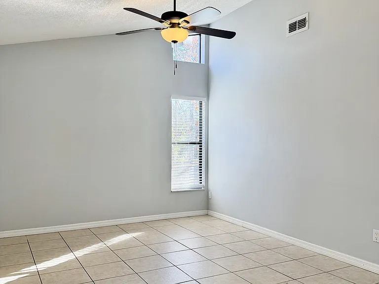 4398 Plumosa St — Photo 16
