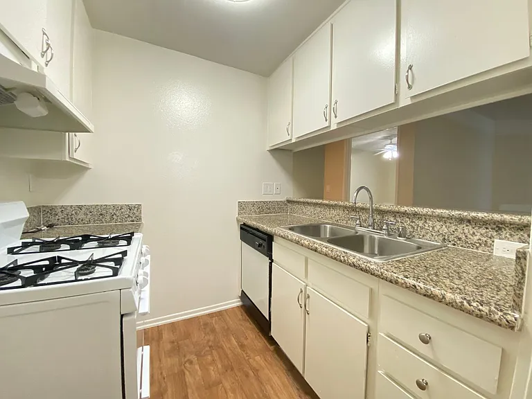 Northridge Place Apartments — Photo 55