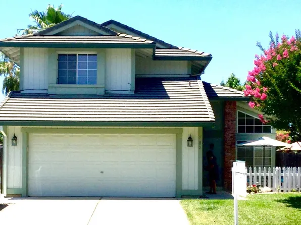 702 Cedar Flat Way, Galt, CA 95632