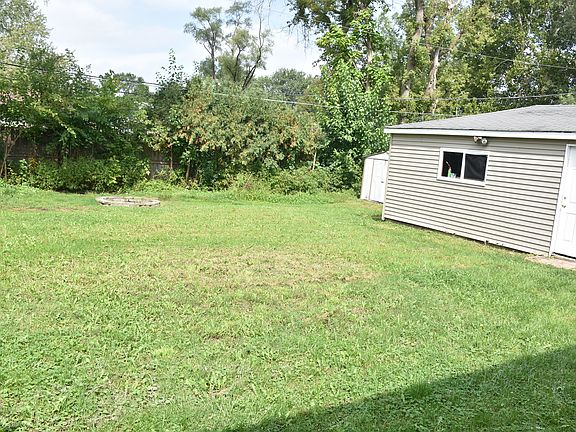 4th image of 504 Isa Dr
