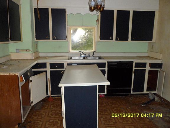 5th image of 4227 Elkins St