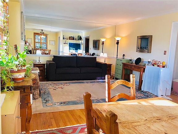 2nd image of 9 Sentry Pl APT 2C