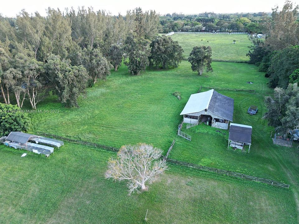 2nd image of 18210 SW 60th St