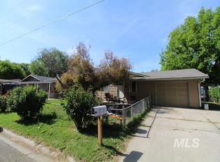 210 W 2nd St, Middleton, ID 83644