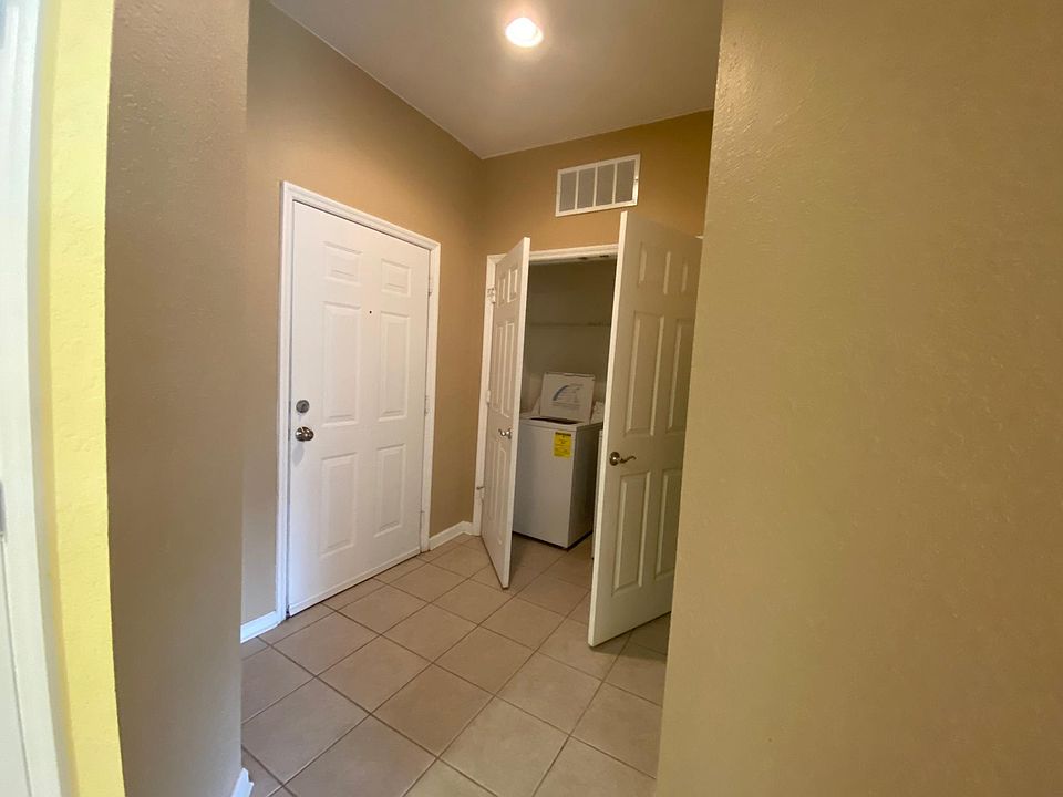 LAUNDRY CLOSET.
