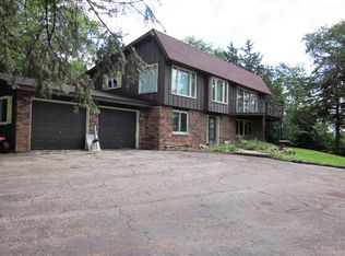 E12411 Man Mound Rd, Baraboo, WI 53913