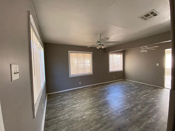 3rd image of 4720 1st Ave N