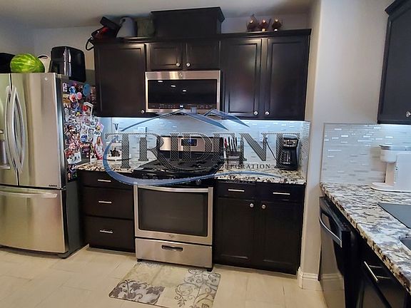 5th image of 1262 Banyan Way