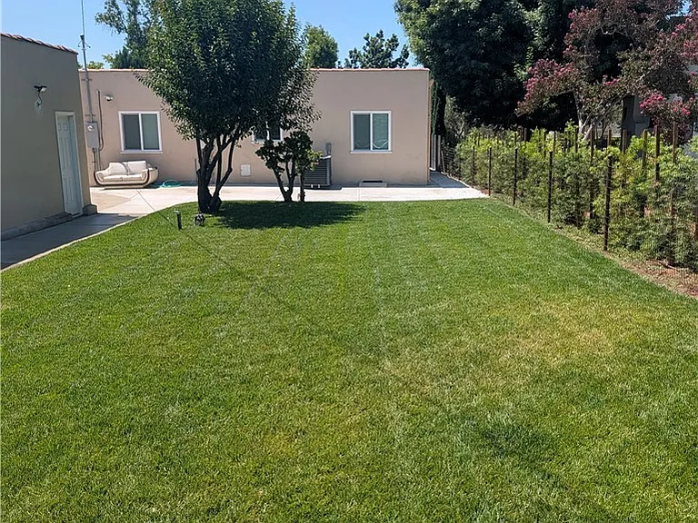 2609 Birch St — Photo 49