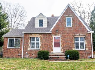 2395 Clague Rd, Westlake, OH 44145