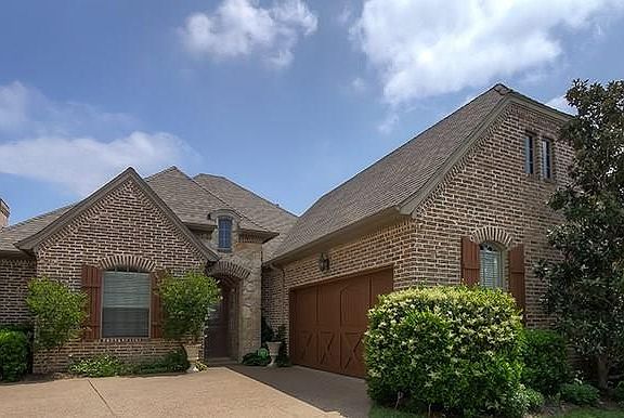 2nd image of 227 La Fontaine Ln