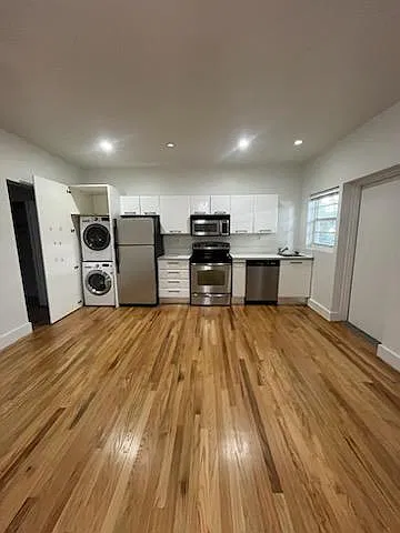 1 bed, 680 sqft, $1,900 — Photo 3