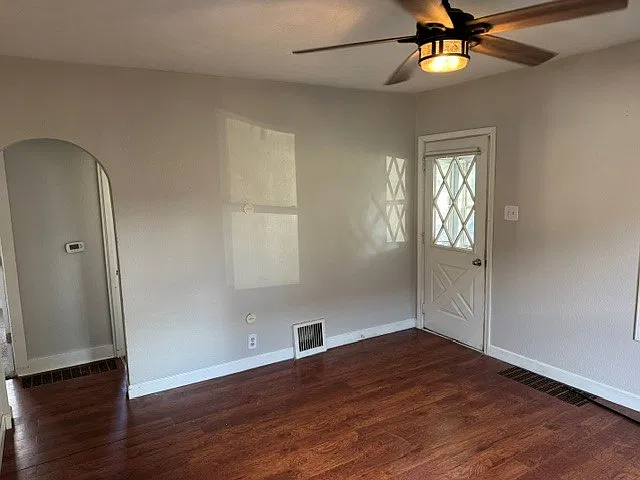 2 bed, 916 sqft, $1,150 — Photo 3