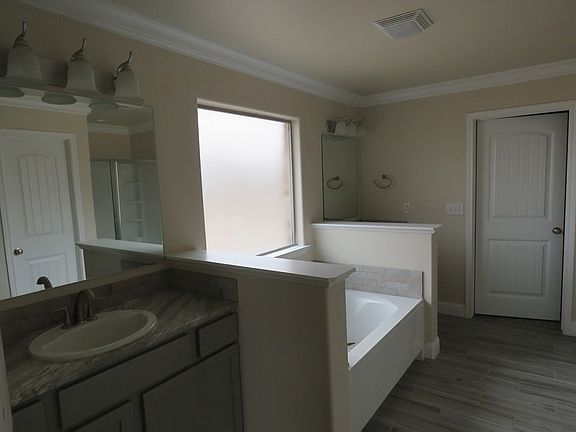 4th image of 6807 Leatherwood Dr