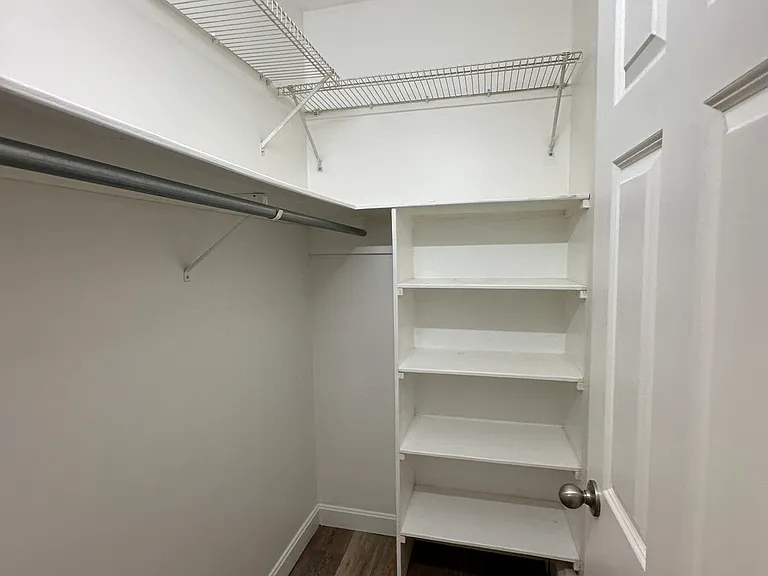 29 Vernon St #2R — Photo 9