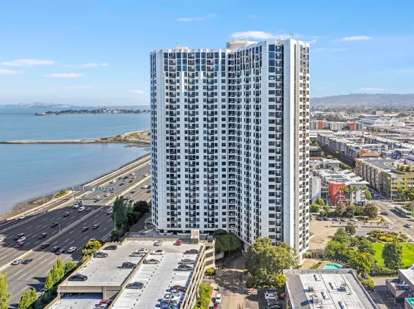 6363 Christie Ave APT 326, Emeryville, CA 94608