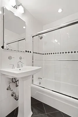 Rented by Compass | media 18