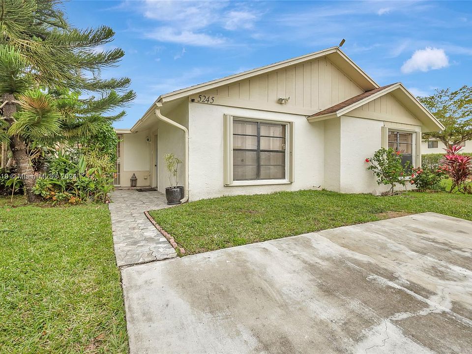 1st image of 5245 Robbie Ct