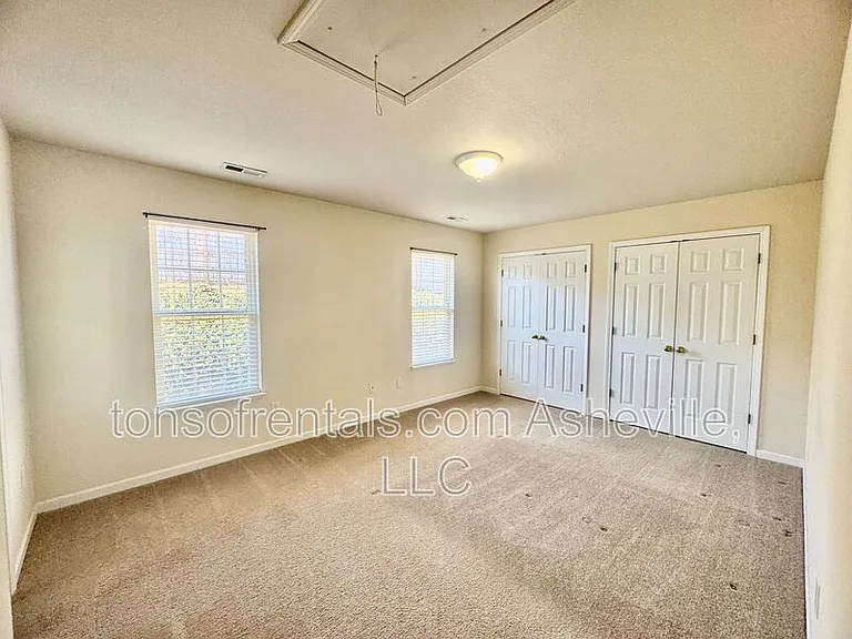 85 Farington Cir — Photo 15