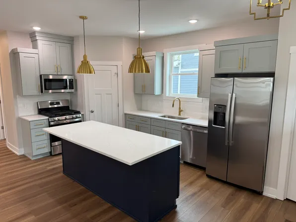 1106 Logan St SE #1, Grand Rapids, MI 49506