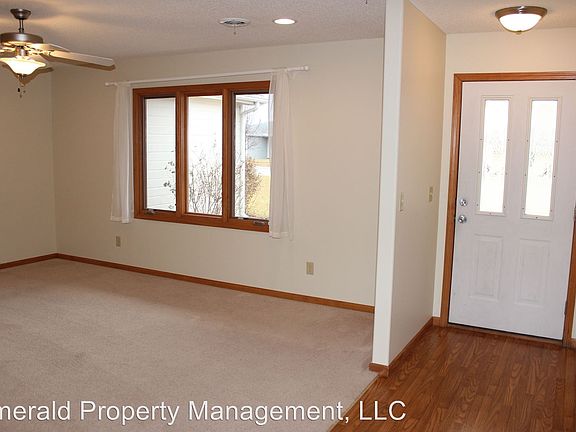 3rd image of 505 Clydesdale Dr