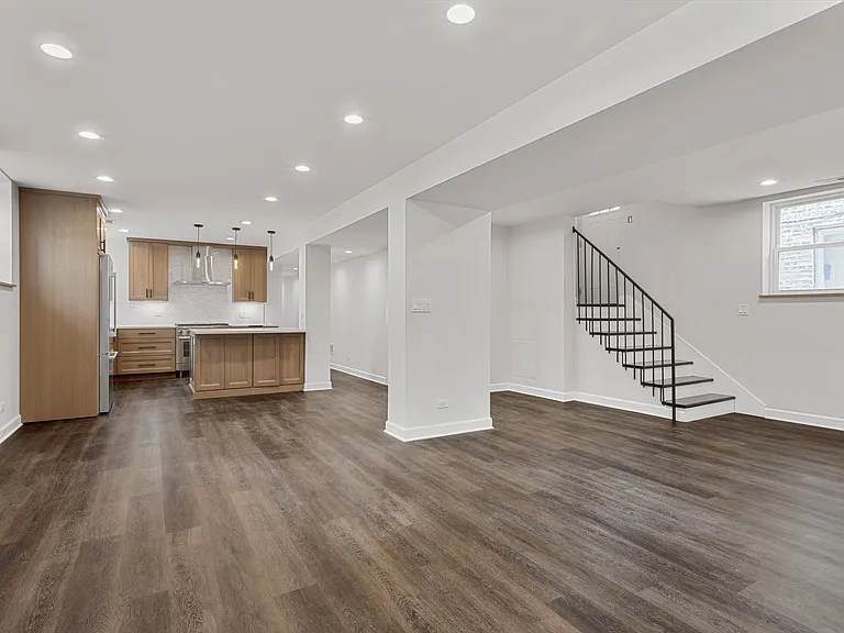 Entrance, Living, Kitchen