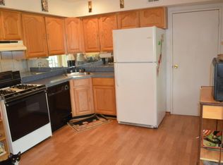 160 Evergreen Rd, Edison, NJ 08837