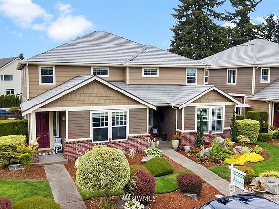 2nd image of 3641 Kinsale Ln SE