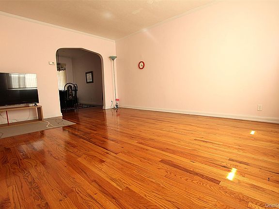 3rd image of 61-59 79th Street