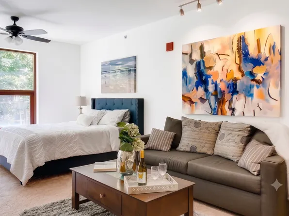 1150 J St #1, San Diego, CA 92101
