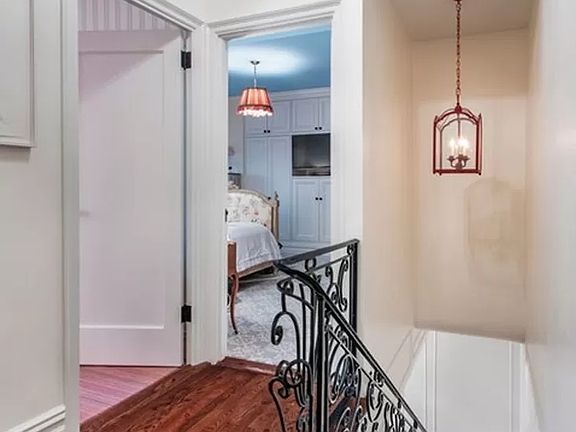 5th image of 170 E 79th St #1/2A