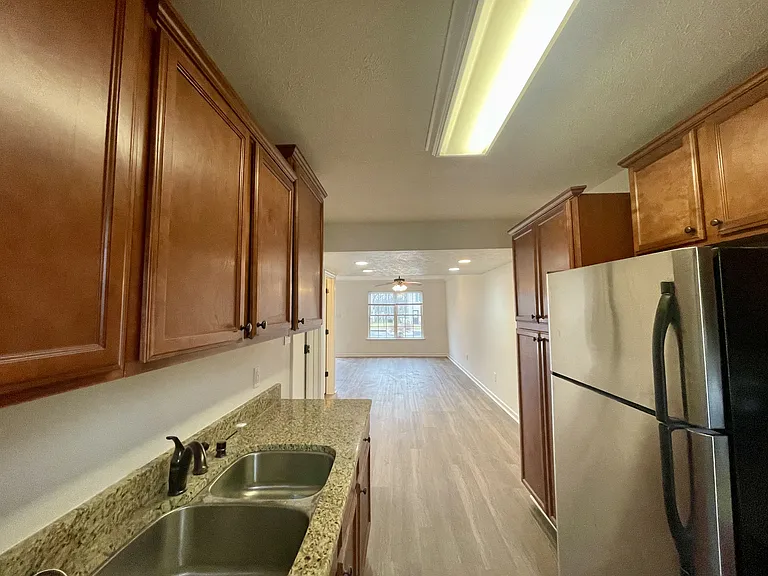 111 Old Tavern Cir #1 — Photo 6