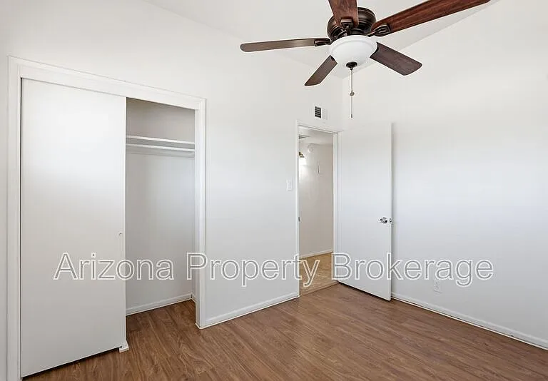 450 W 6th St #A — Photo 16