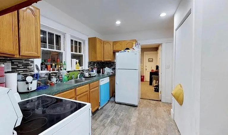 11 North St — Photo 7