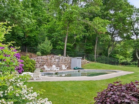 5th image of 7 Trout Farm Ln