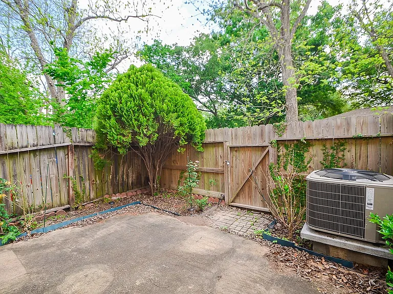 2209 Bauer Dr #B — Photo 14