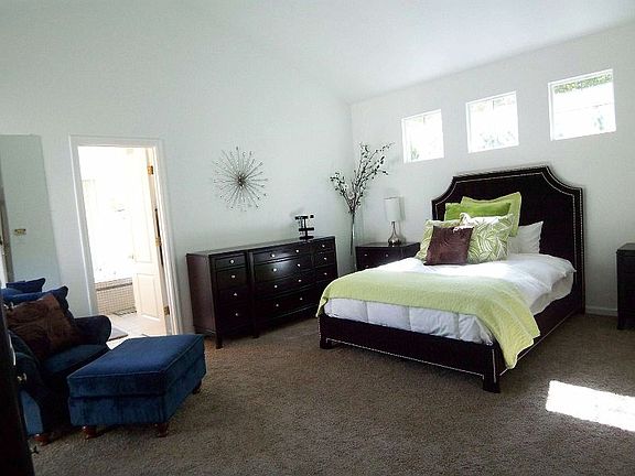 5th image of 4851 Bridgewater Cir