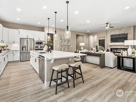 4th image of 4390 Petrel Street #50