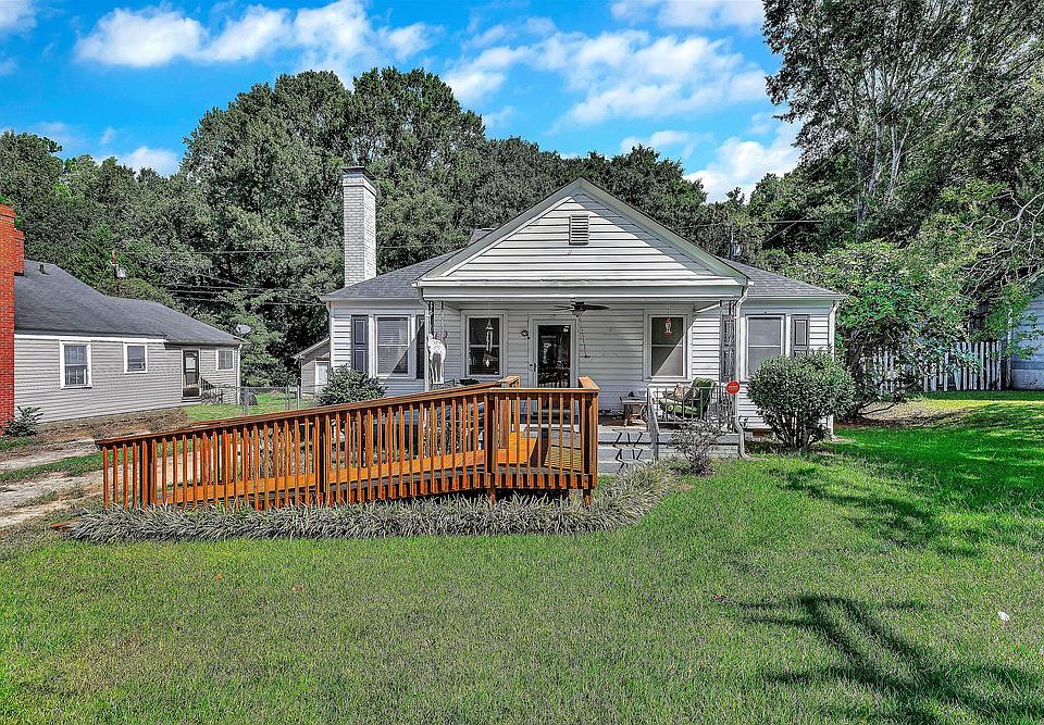 1st image of 210 Mayfield Dr