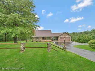 581 Collins Blvd, Archbald, PA 18403