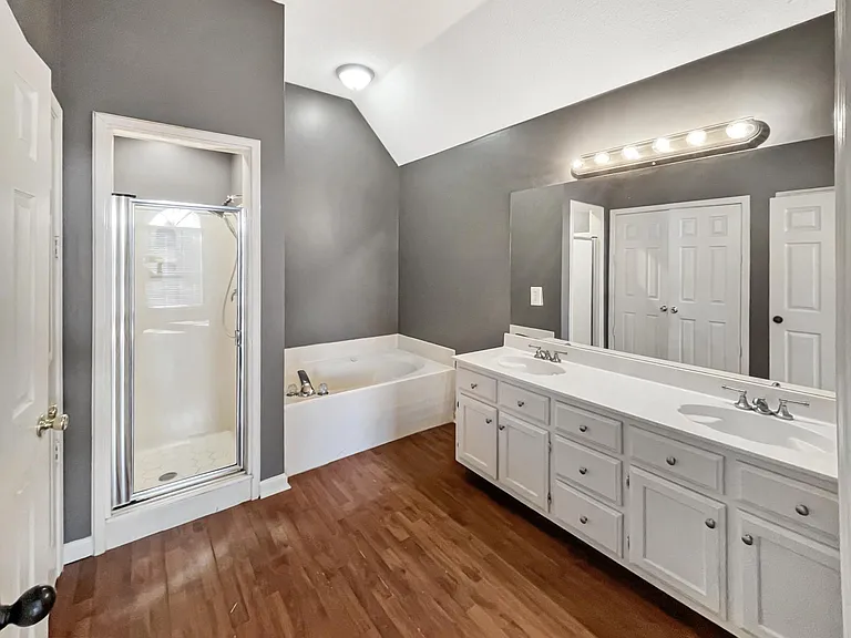 3903 Black Walnut Dr — Photo 17
