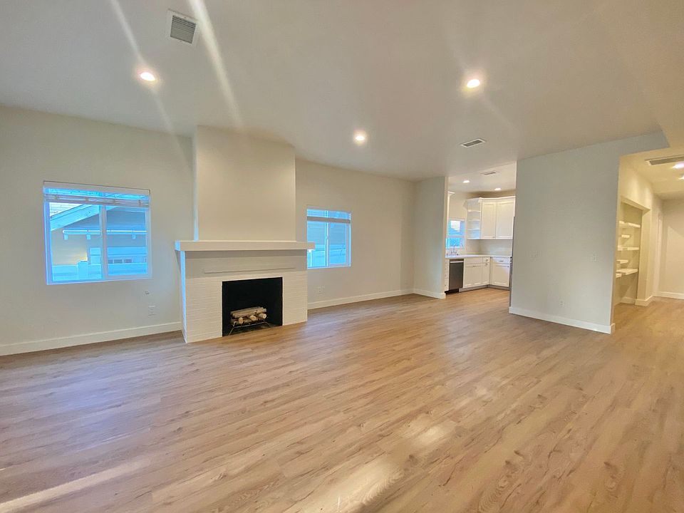 1st image of 727 N Lafayette Park Pl #1