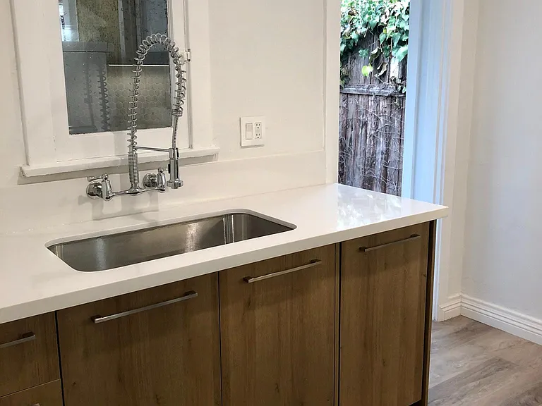 4261 Fountain Ave — Photo 3
