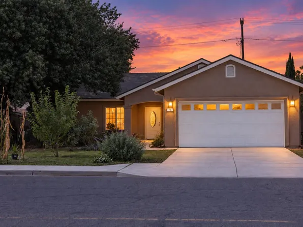 1707 Sylvia St, Selma, CA 93662