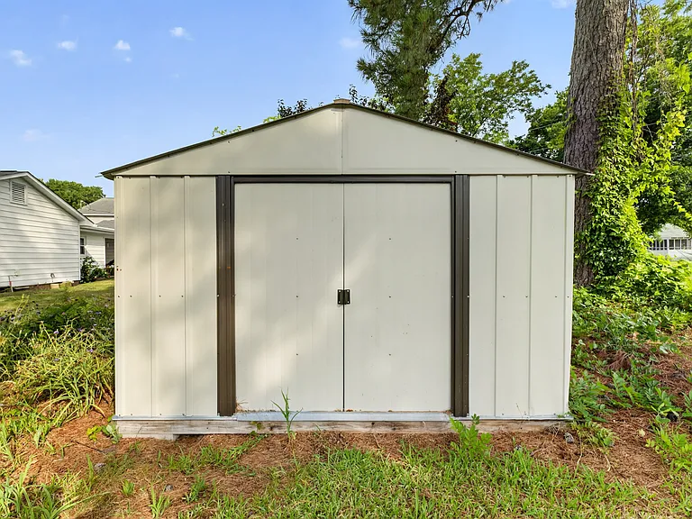 2813 Jackson Dr — Photo 19