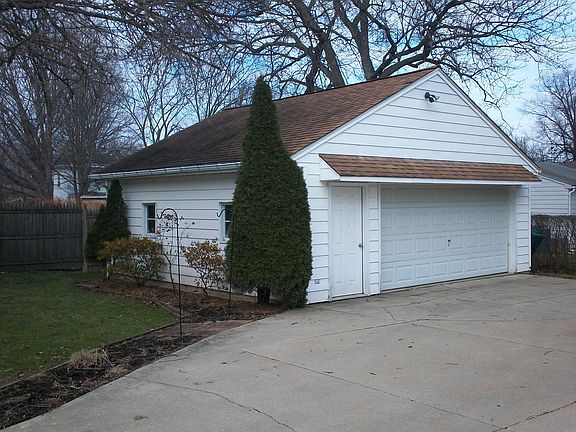 3rd image of 36 Bermont Ave